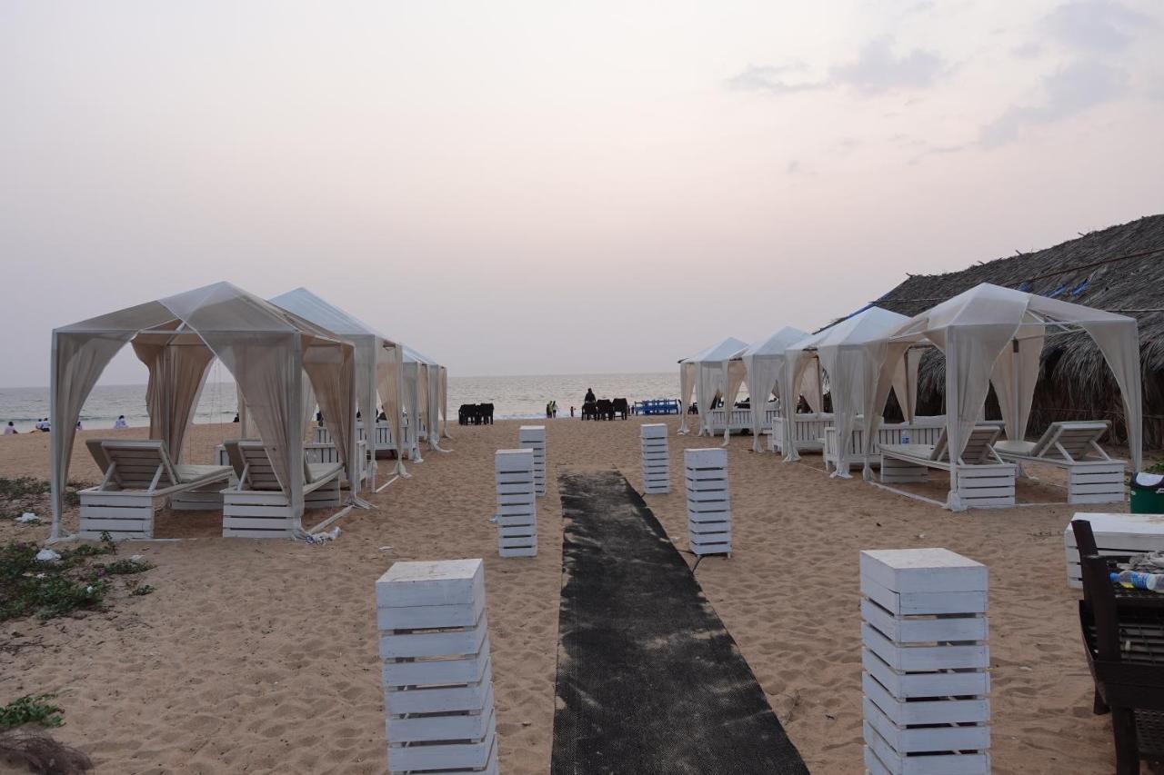 Lillywoods Zac Beach Resort, Calangute Old Goa Exterior photo