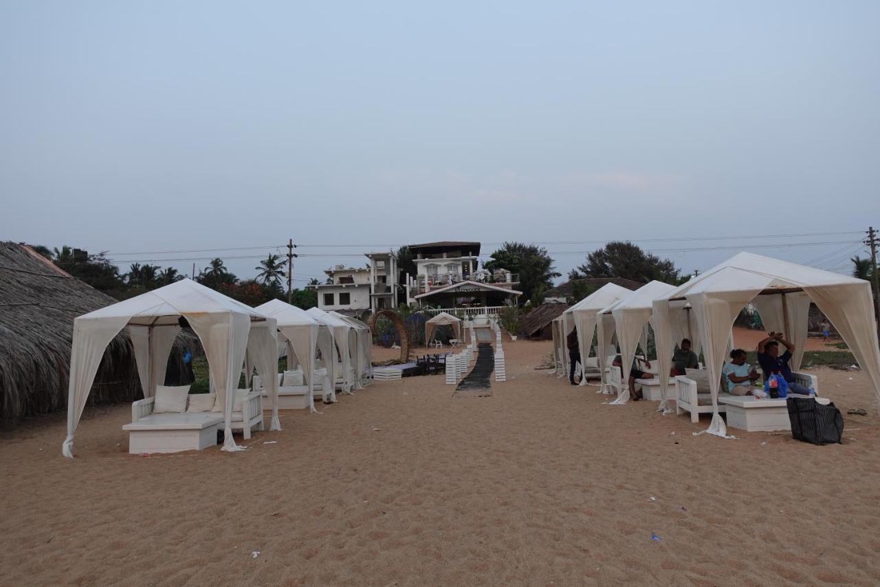 Lillywoods Zac Beach Resort, Calangute Old Goa Exterior photo